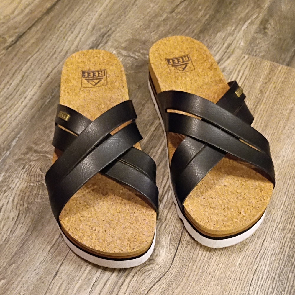 Reef Women's Cushion Bloom Hi Slide Black Strap Sandals Size 9